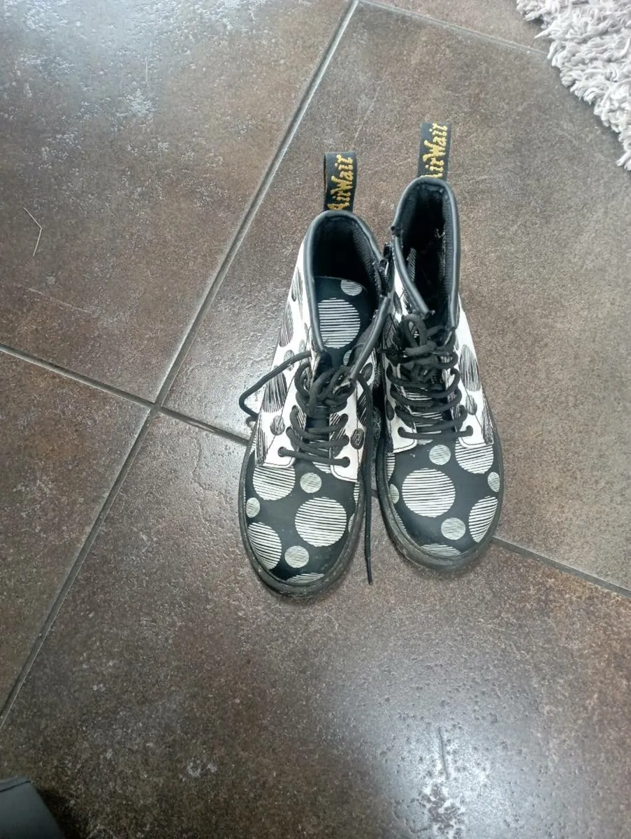 Shoes - Image 1