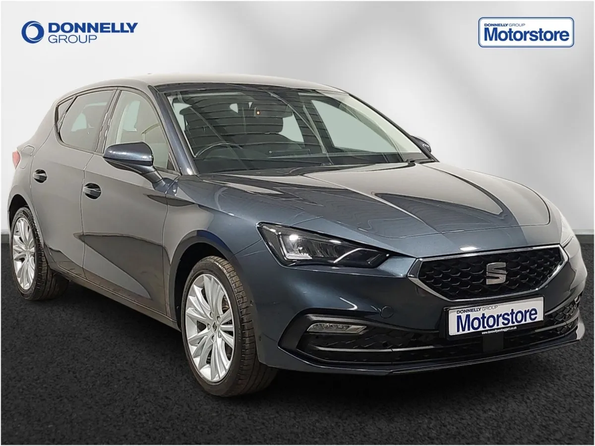 SEAT Leon Hatchback SE Dynamic - Image 1