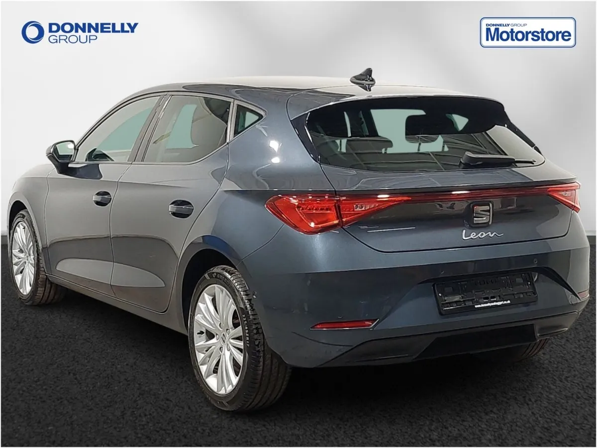 SEAT Leon Hatchback SE Dynamic - Image 2