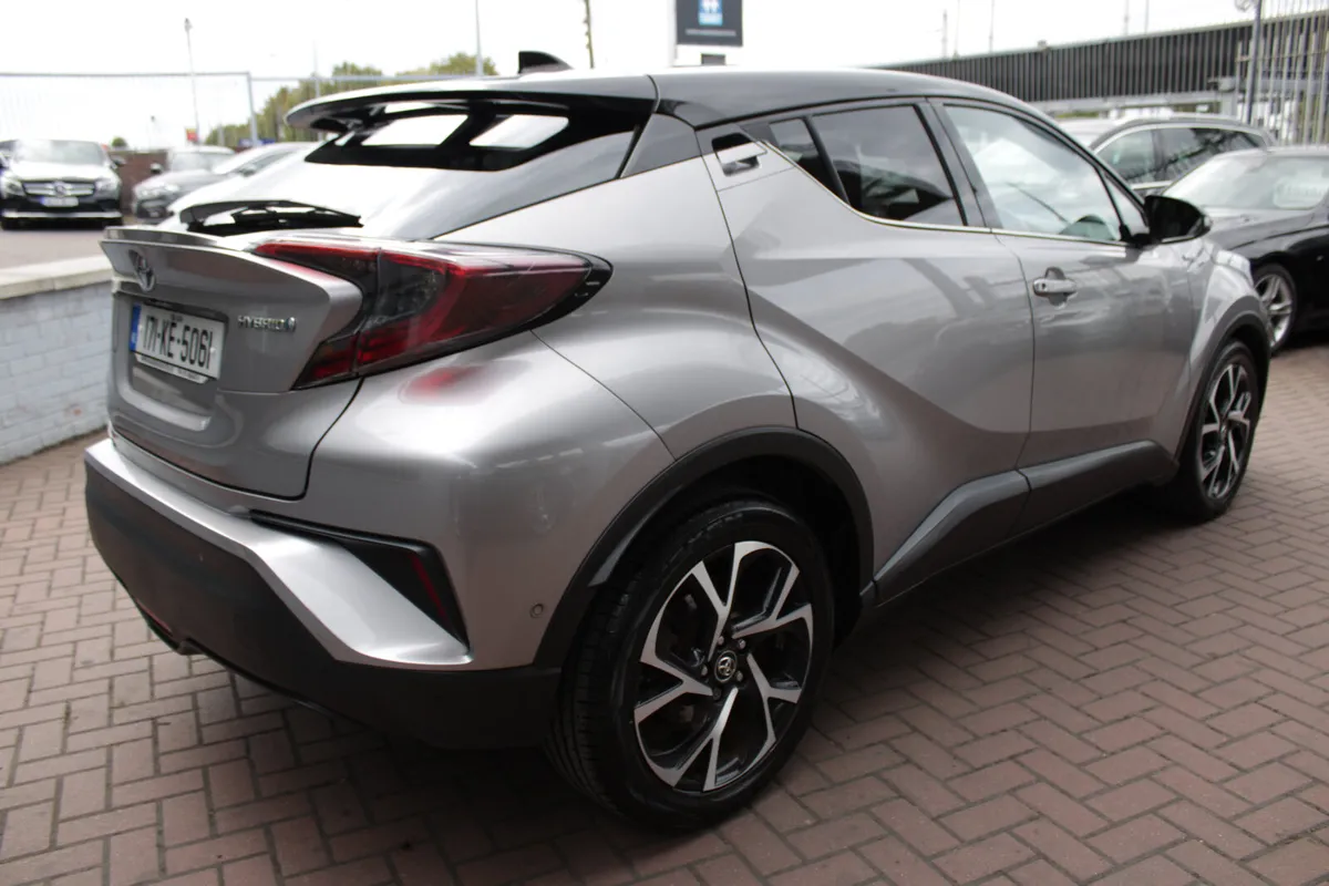 Toyota C-HR 2017 - Image 4