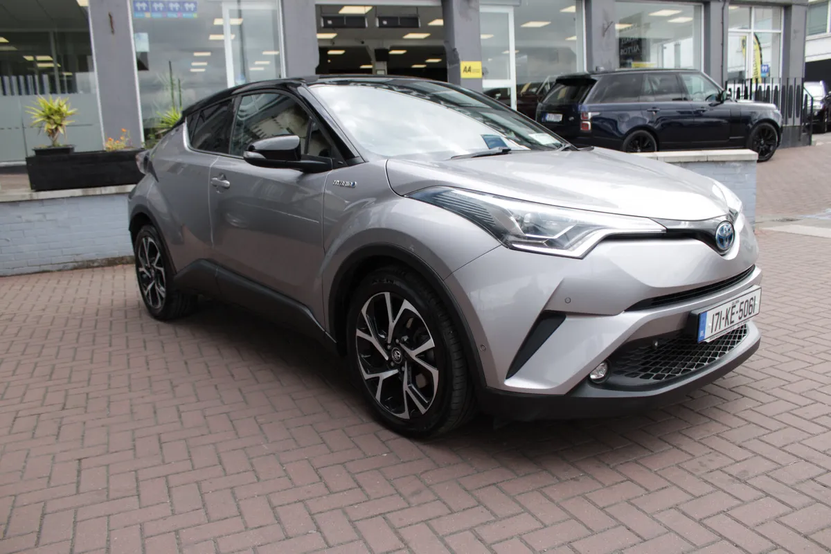 Toyota C-HR 2017 - Image 1