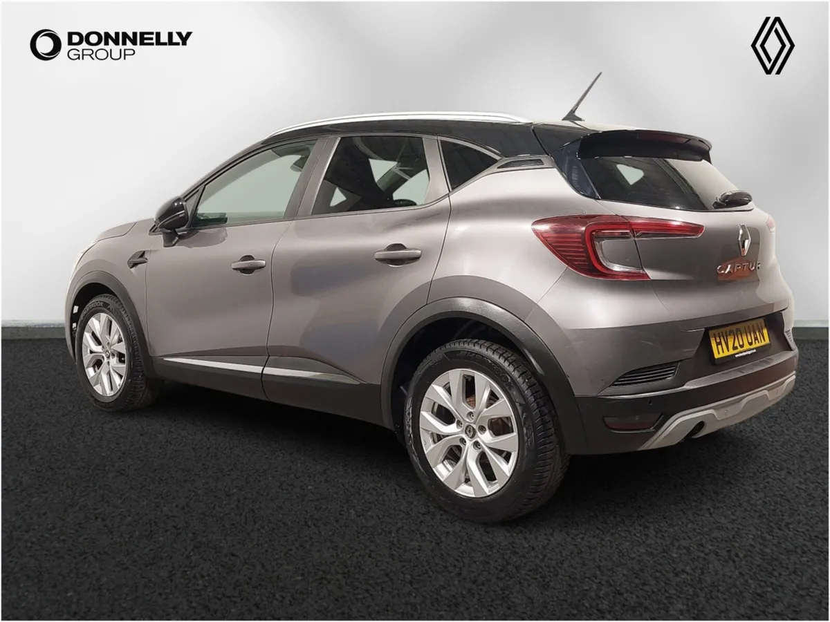 Renault Captur Diesel Hatchback Iconic - Image 2