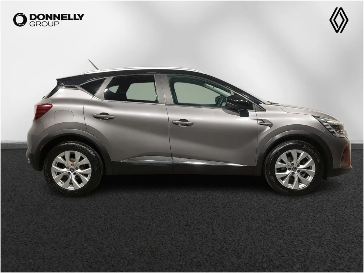 Renault Captur Diesel Hatchback Iconic - Image 3