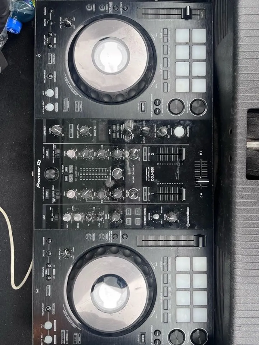 Pioneer DDJ 800 - Image 1