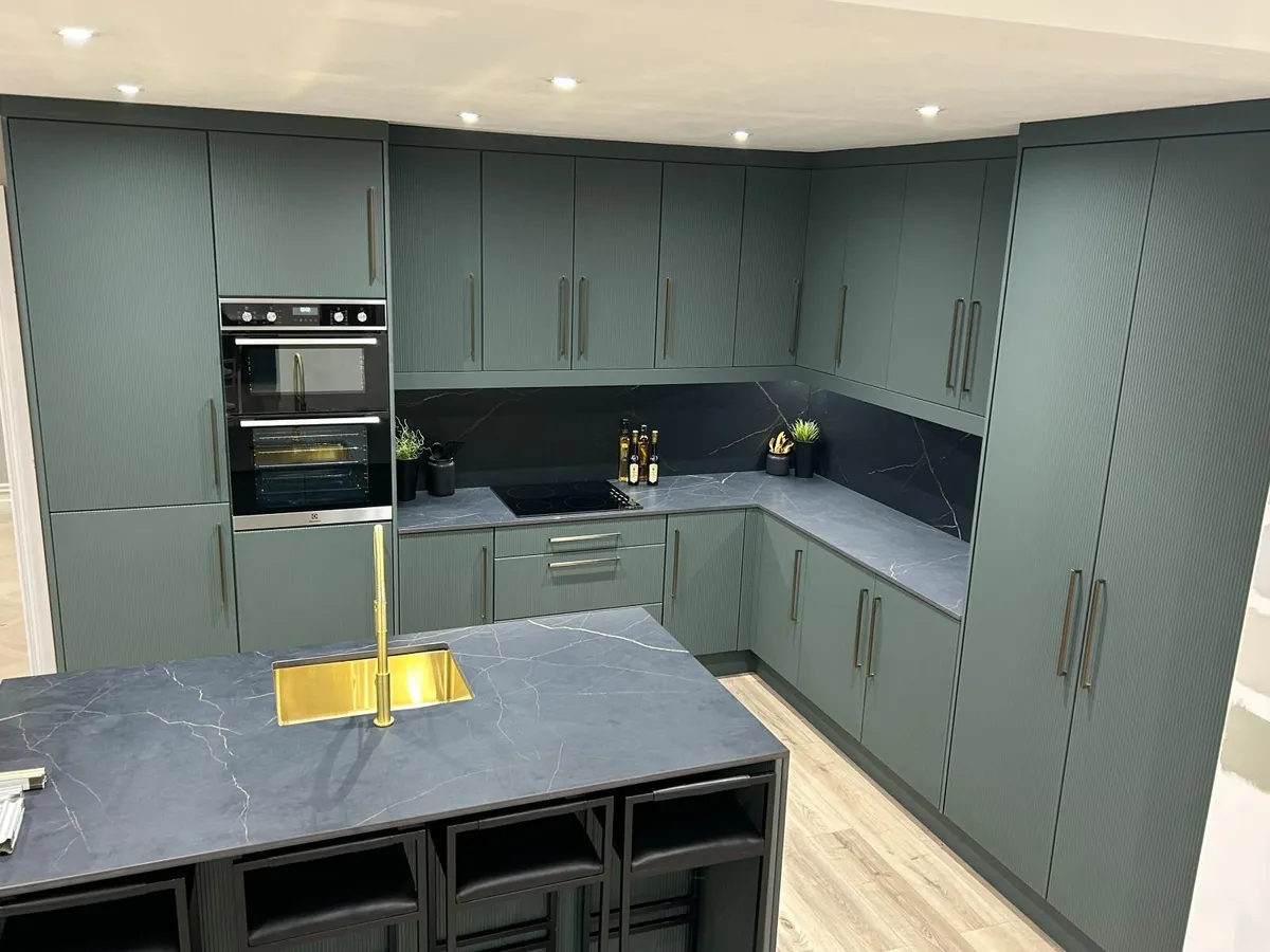 Kitchens - Image 3