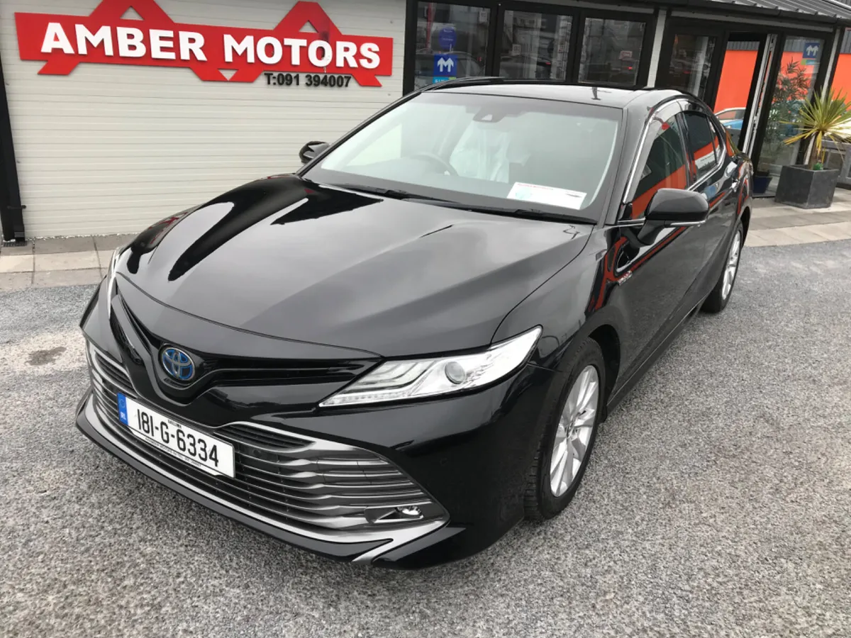 2019 Toyota Camry Hybrid Automatic - Image 2