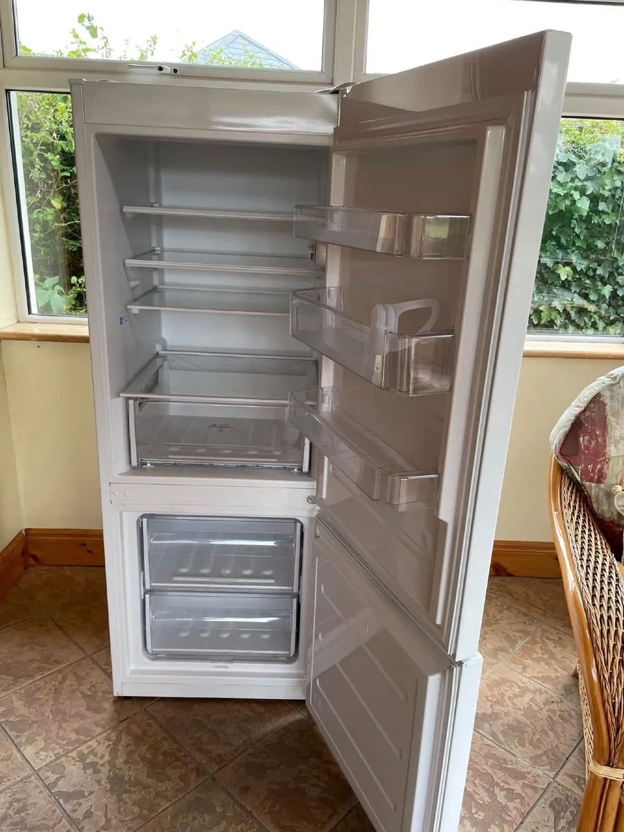 Fridge freezer - Image 2