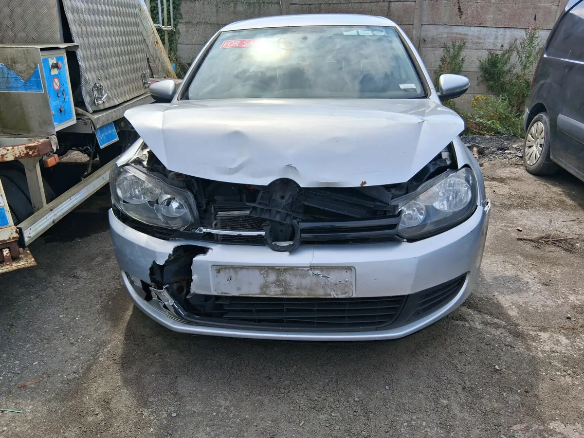 VW Golf 2012 1.6 diesel Light front damage just re - Image 3