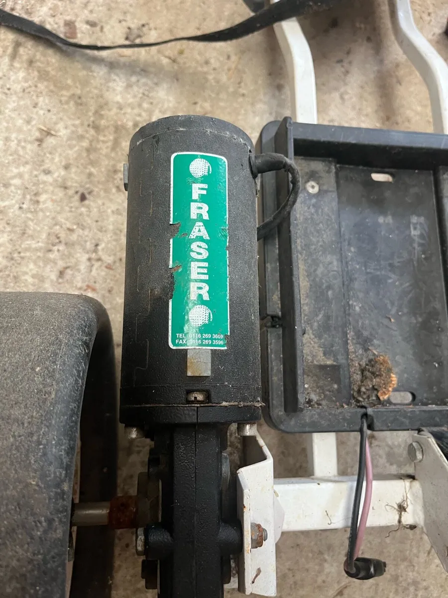 Electric golf trolley - Image 2