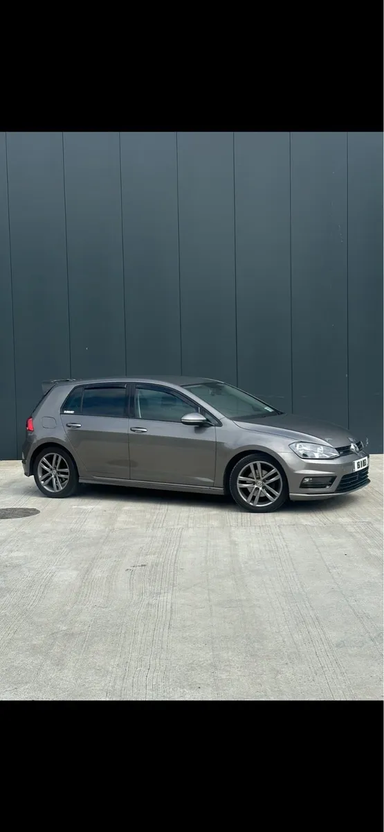 VW Golf R-line - Image 1
