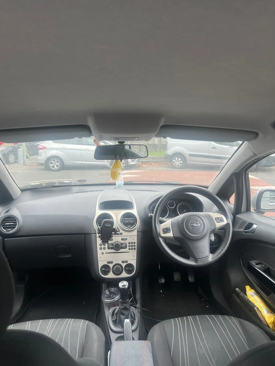 Opel Corsa 2008 - Image 2
