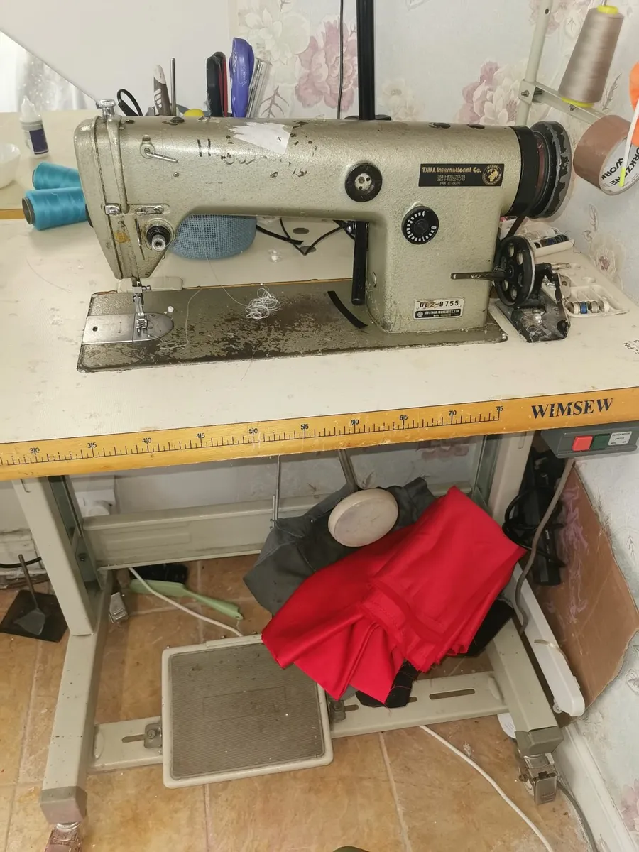 Sewing machines - Image 1