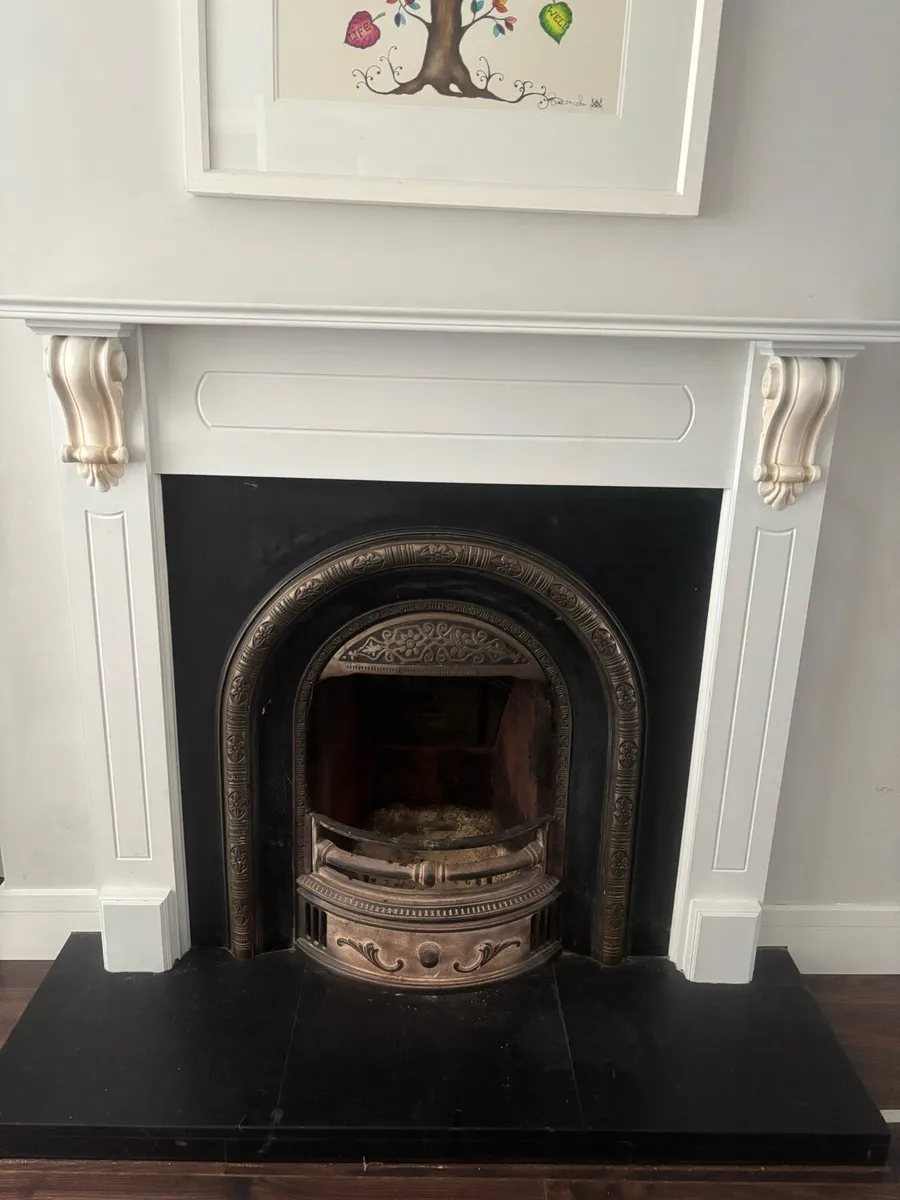 Fireplace & mantelpiece - Image 2