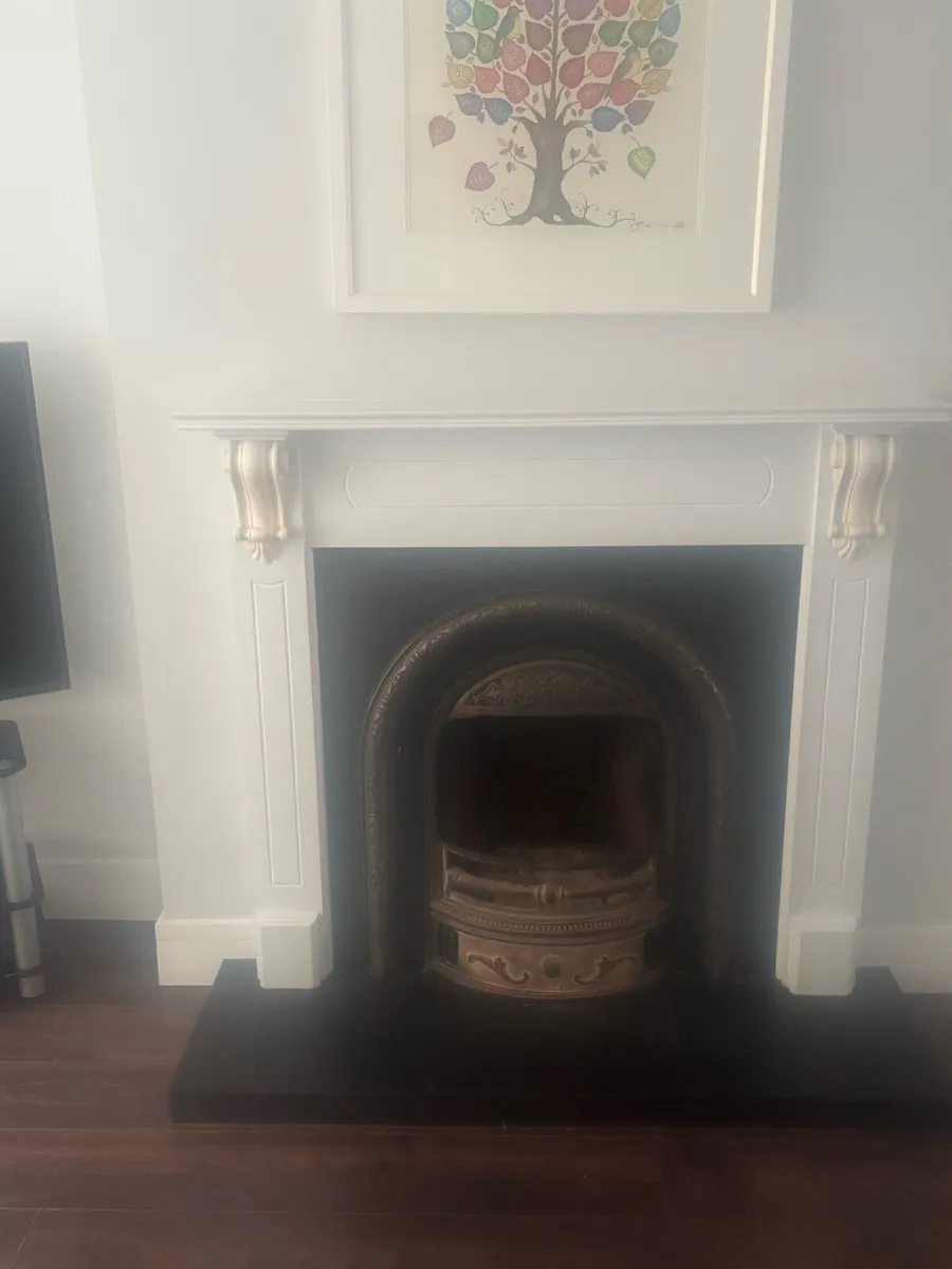 Fireplace & mantelpiece - Image 4