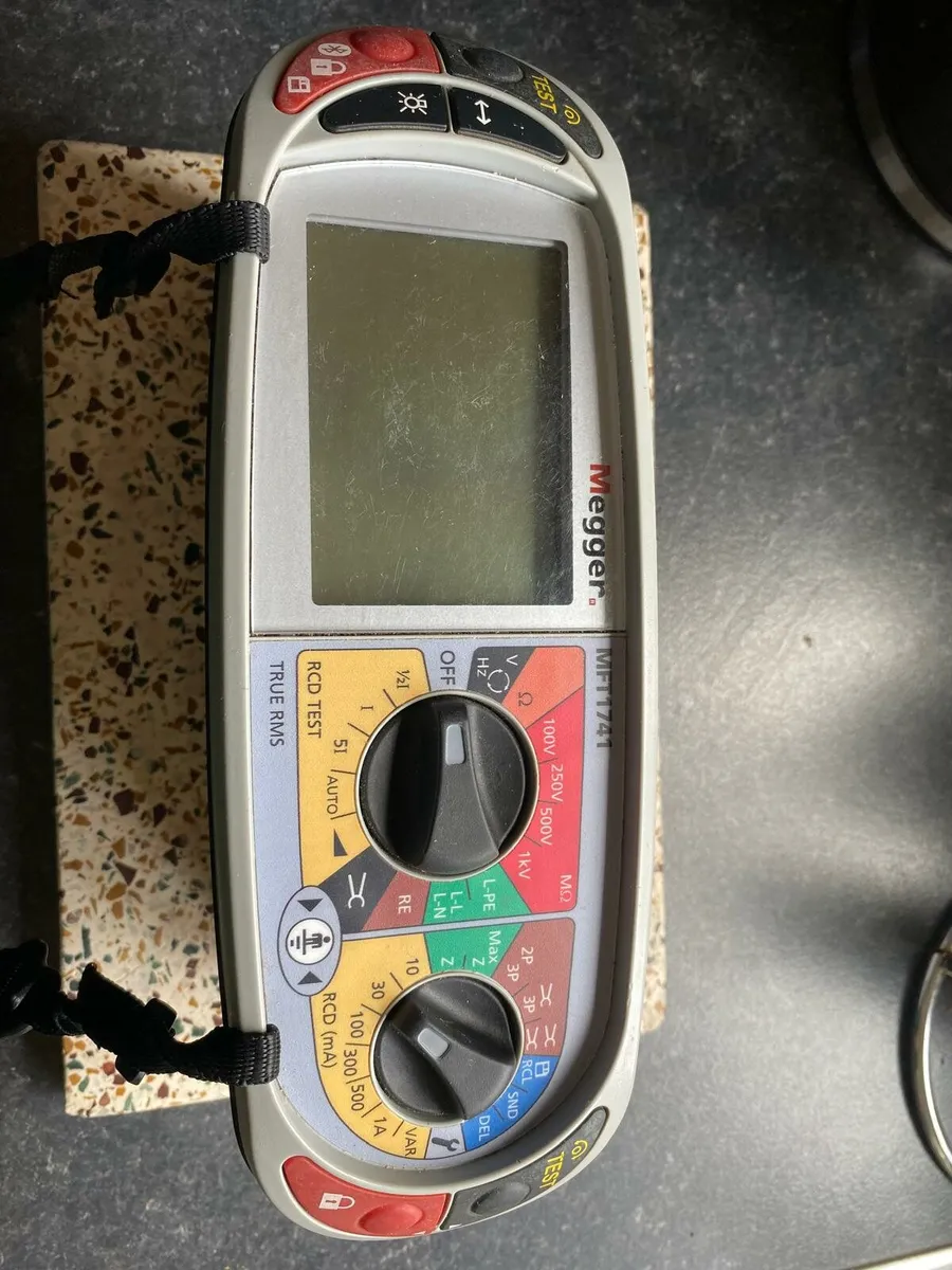 Megger mft1741 test kit. Wander lead. Ptouch - Image 2