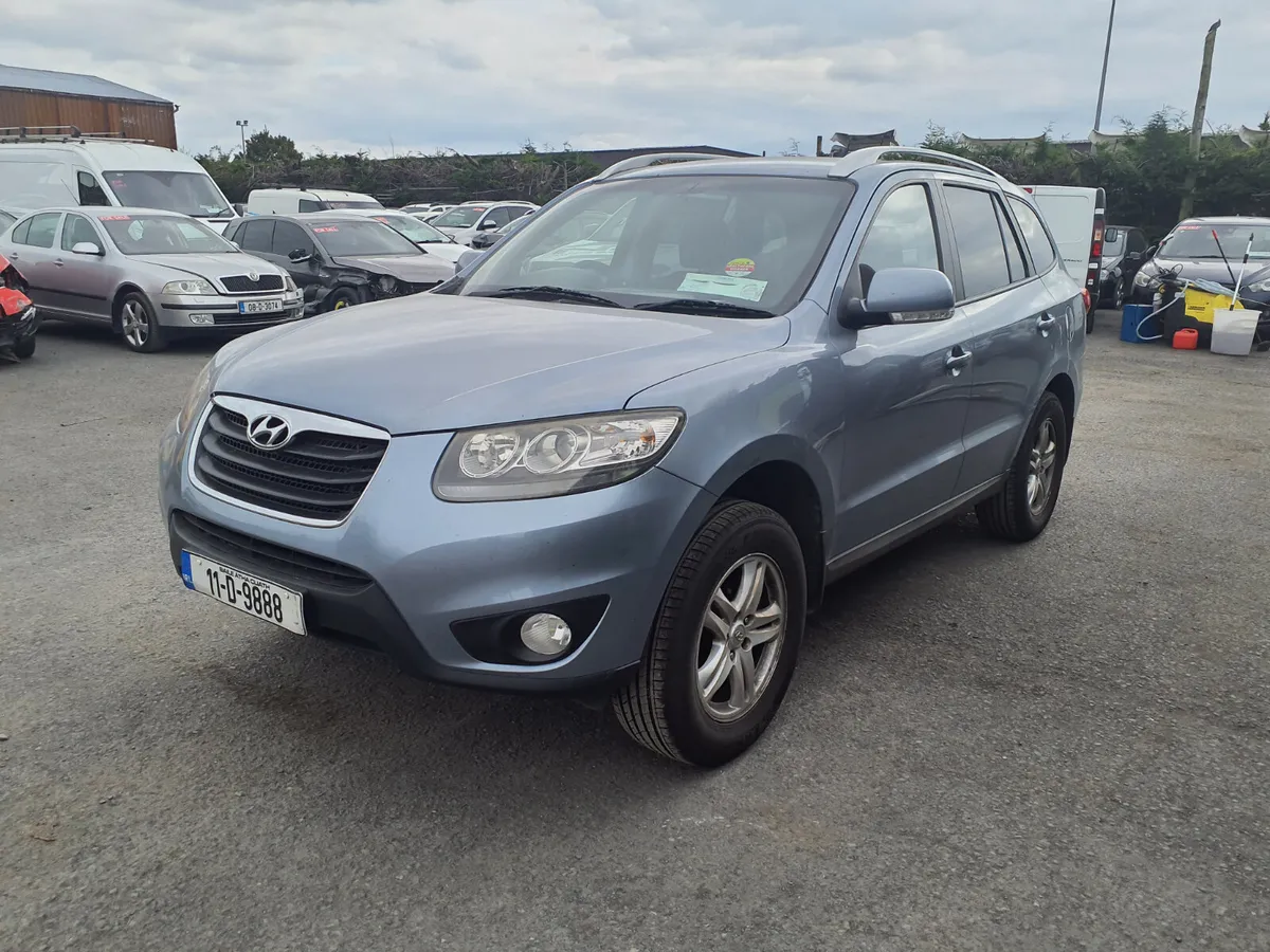 2011 Hyundai Santa fe - Image 1