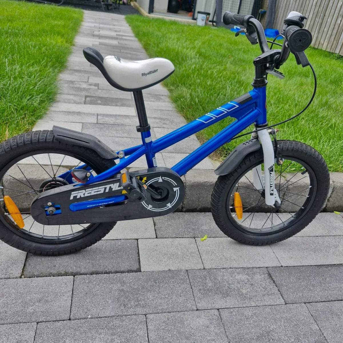Kids bike - Image 1