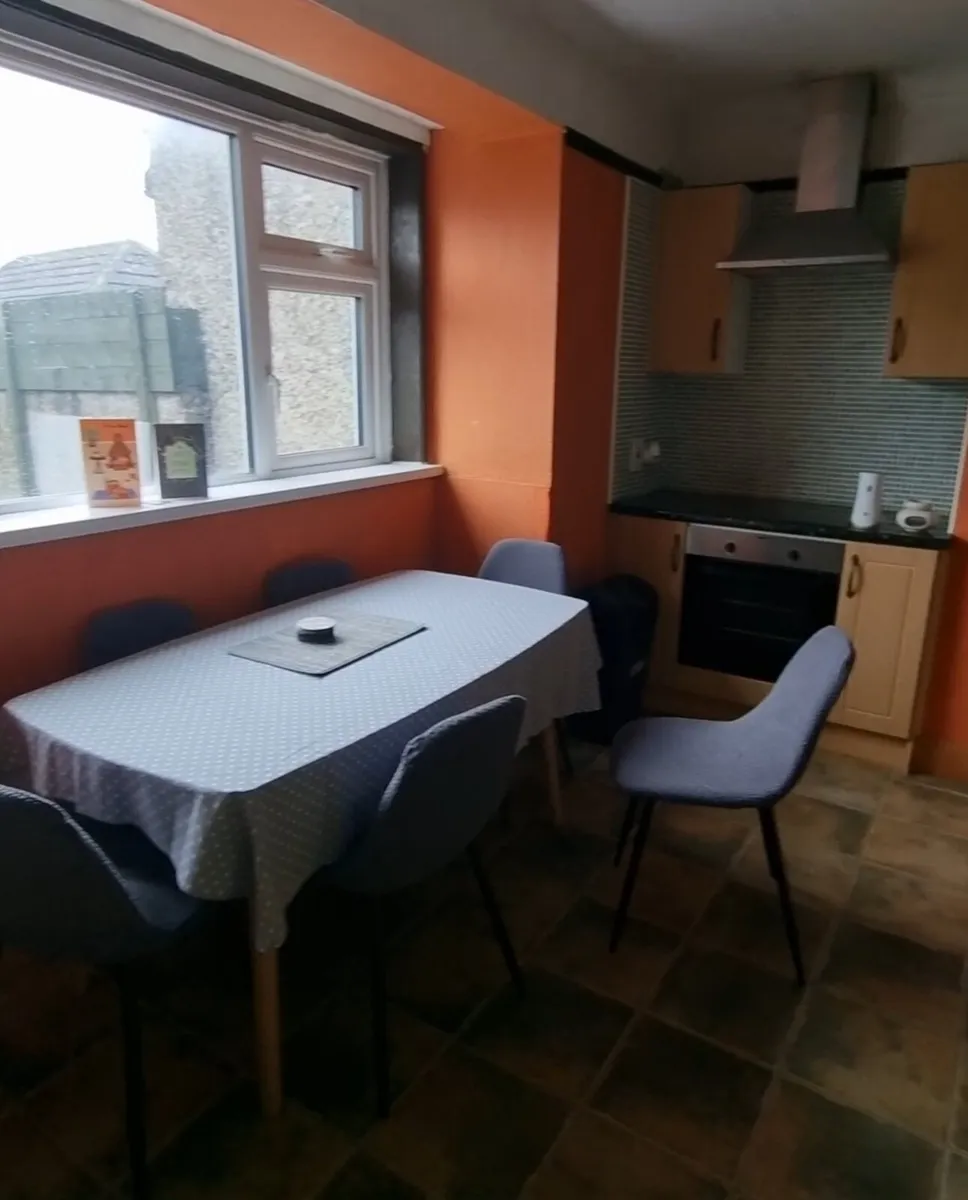 Kitchen Table & 6 Chairs - Image 1