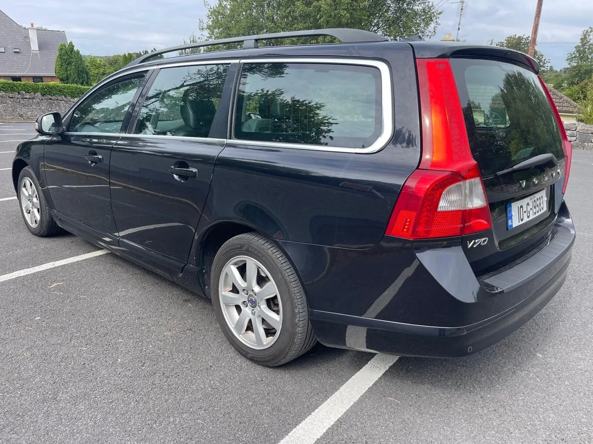 Volvo V70 new nct 08/26 Tax €200 - Image 4