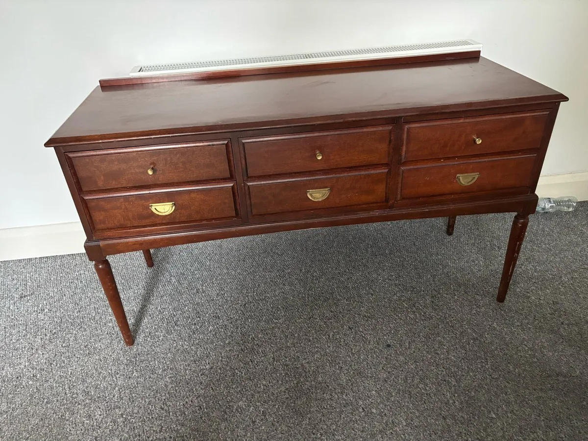 Cabinet - Image 1