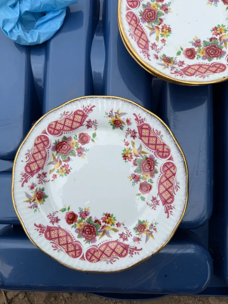 Fine bone china - Image 1