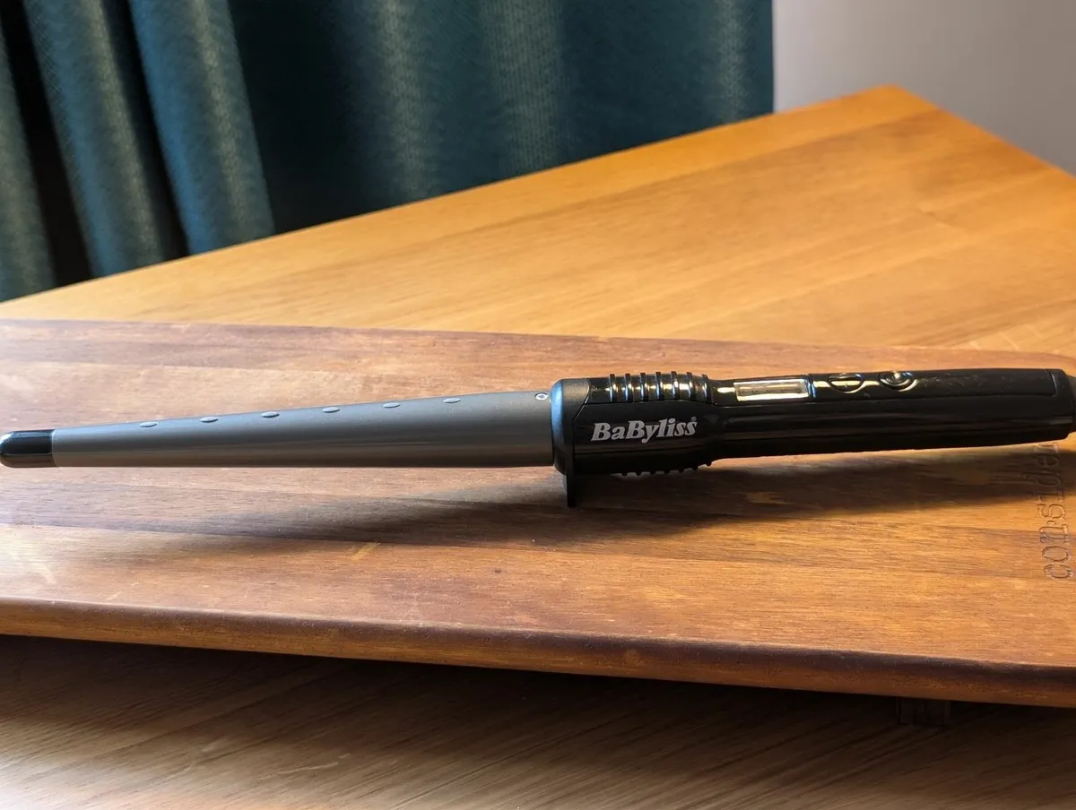 Babyliss Curling Wand Pro Hair Styler 2285CU - Image 1