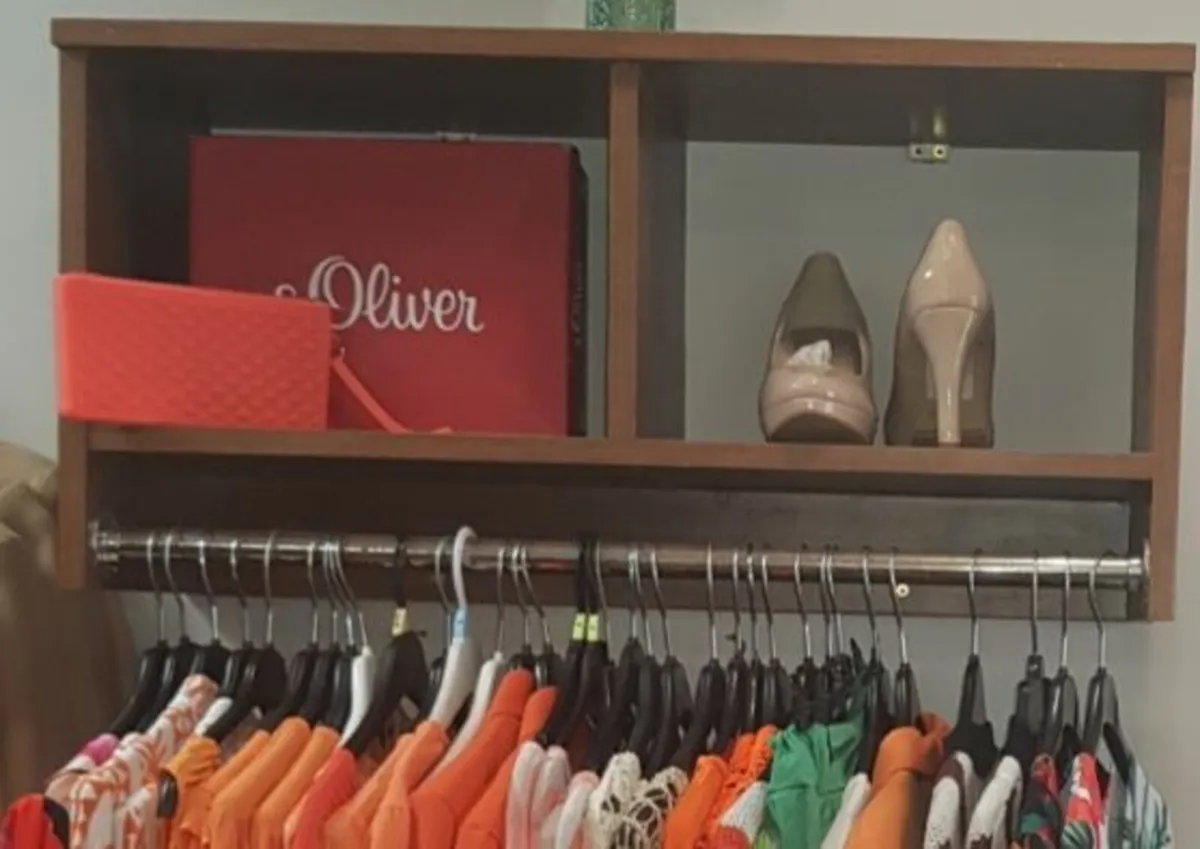 Clothes rails - Image 2