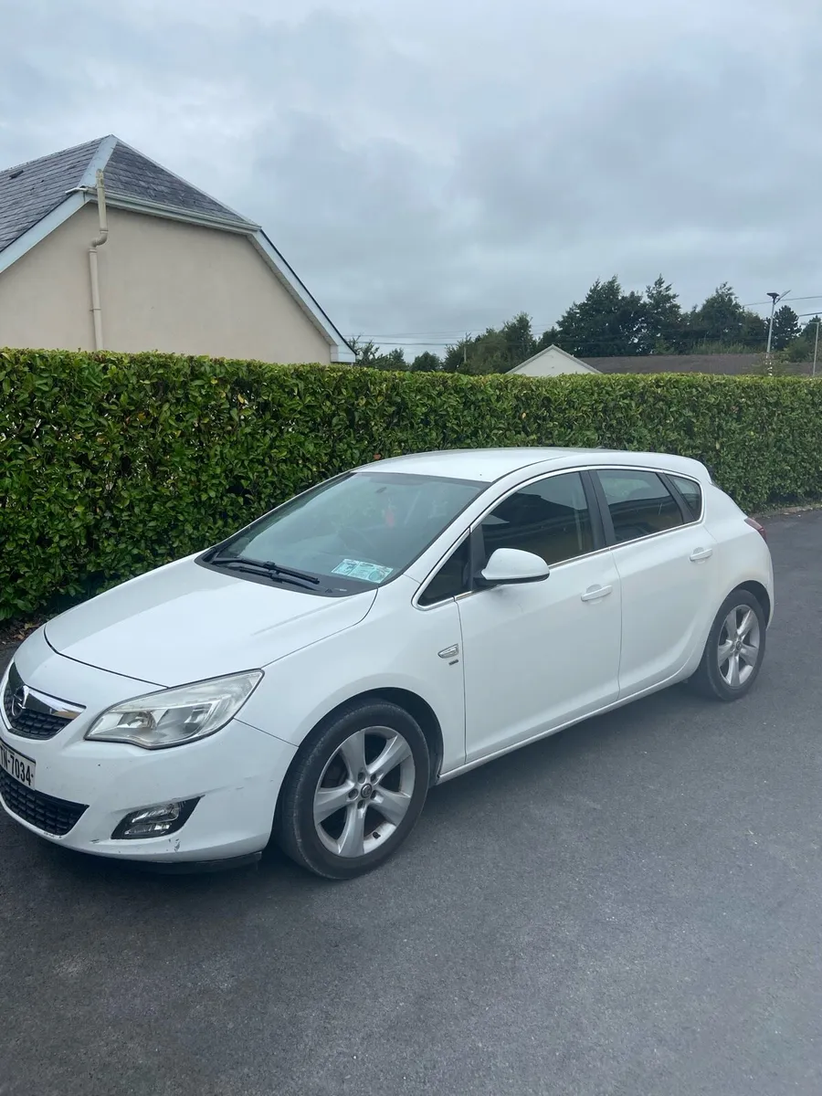Vauxhall Astra SRI 1.6 Petrol - Image 2
