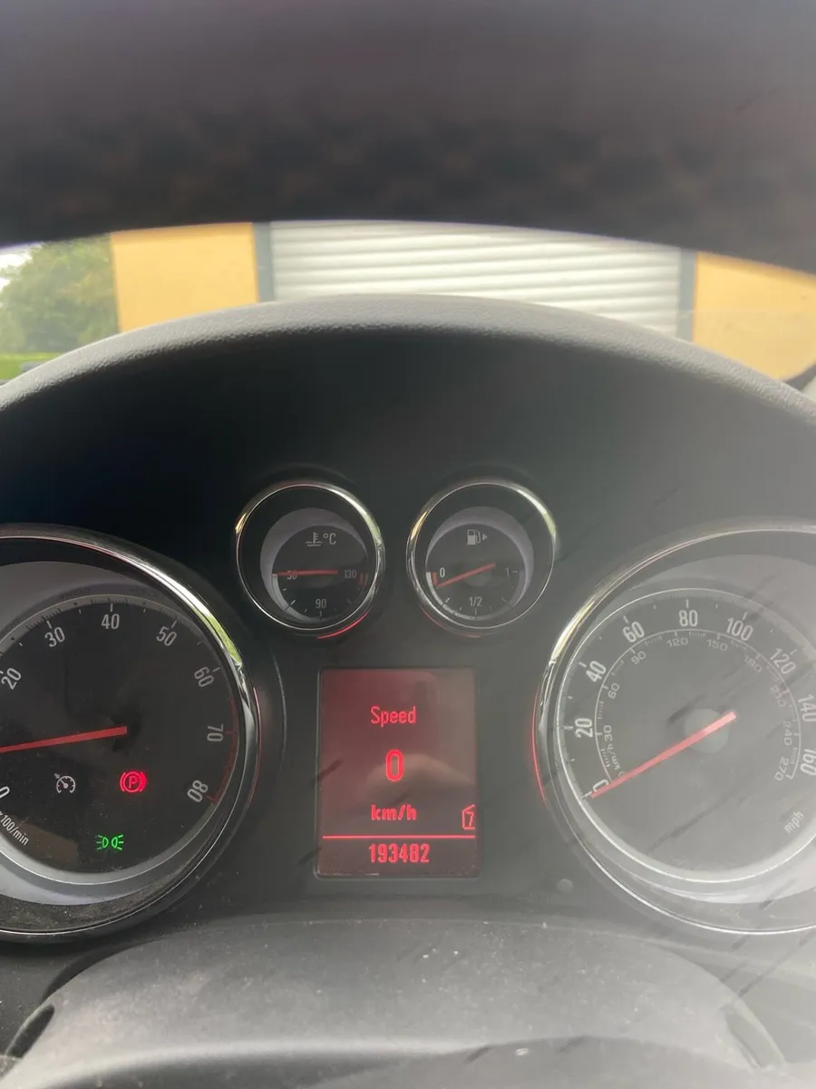 Vauxhall Astra SRI 1.6 Petrol - Image 3