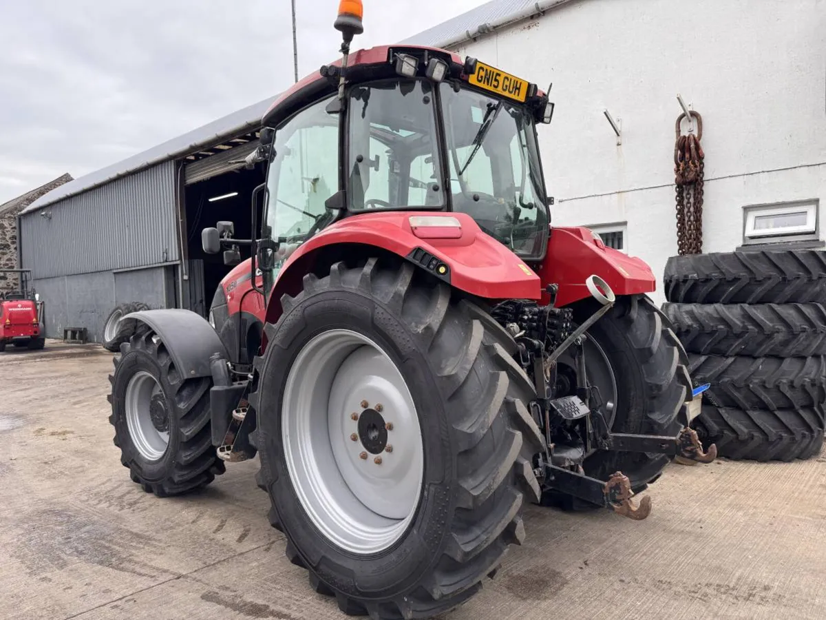 2015 Case 105 U Farmall - Image 3