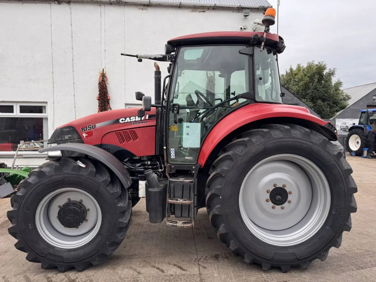 2015 Case 105 U Farmall - Image 2