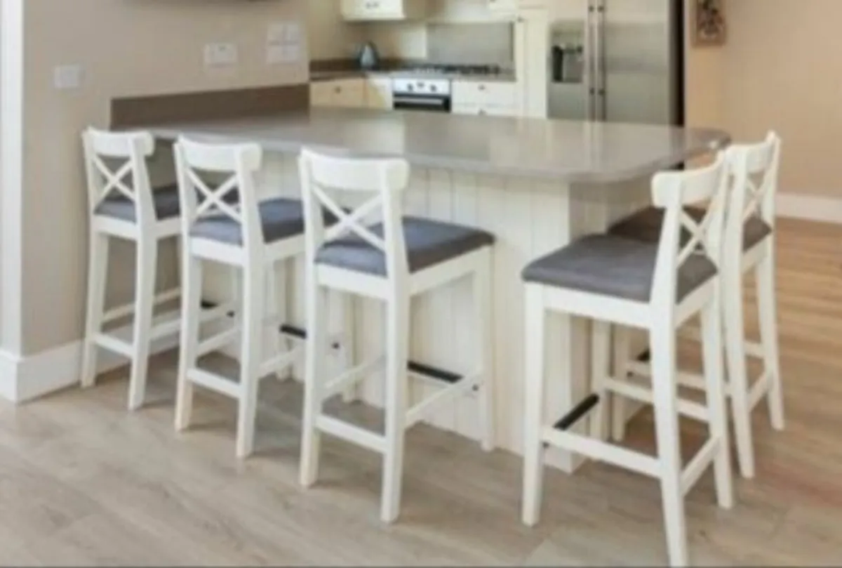Nolan Kitchen island with quartz - Image 1