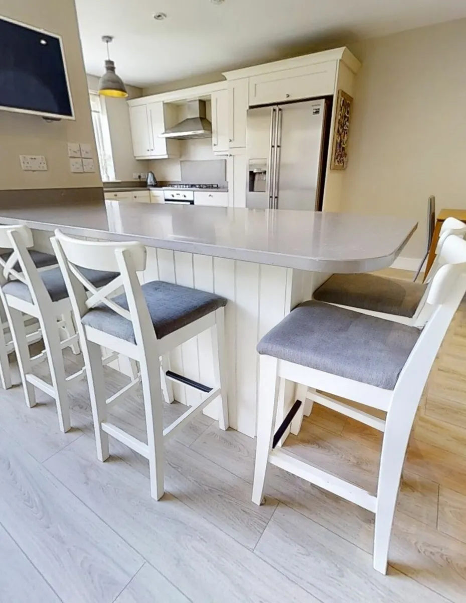 Nolan Kitchen island with quartz - Image 2