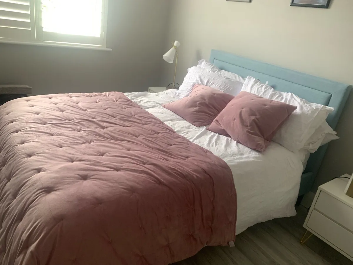 Bed frame 4’6 double - Image 1