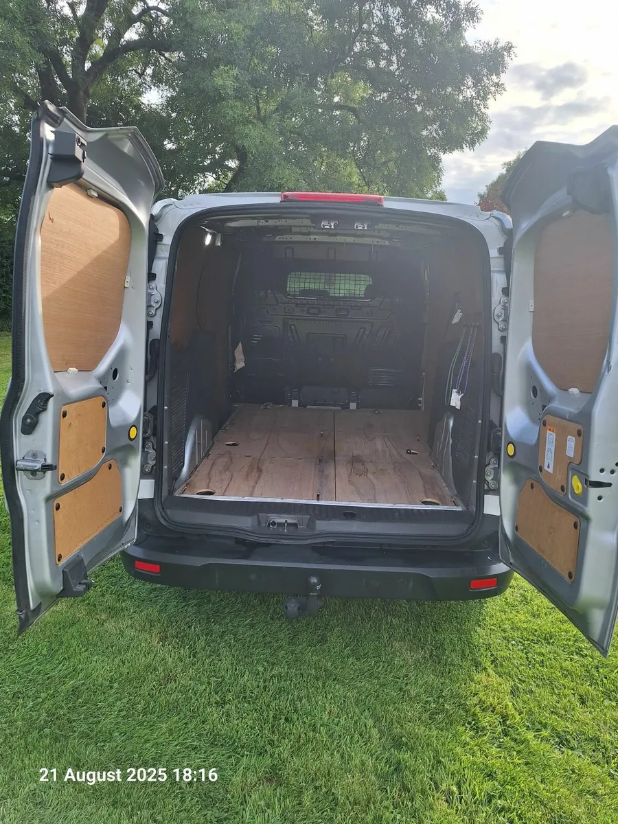 Ford Connect 2020 Limited Edition NO VAT - Image 3