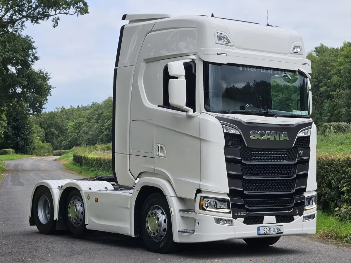 SCANIA S520 V8 - Image 1
