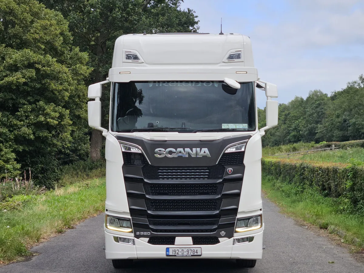 SCANIA S520 V8 - Image 2