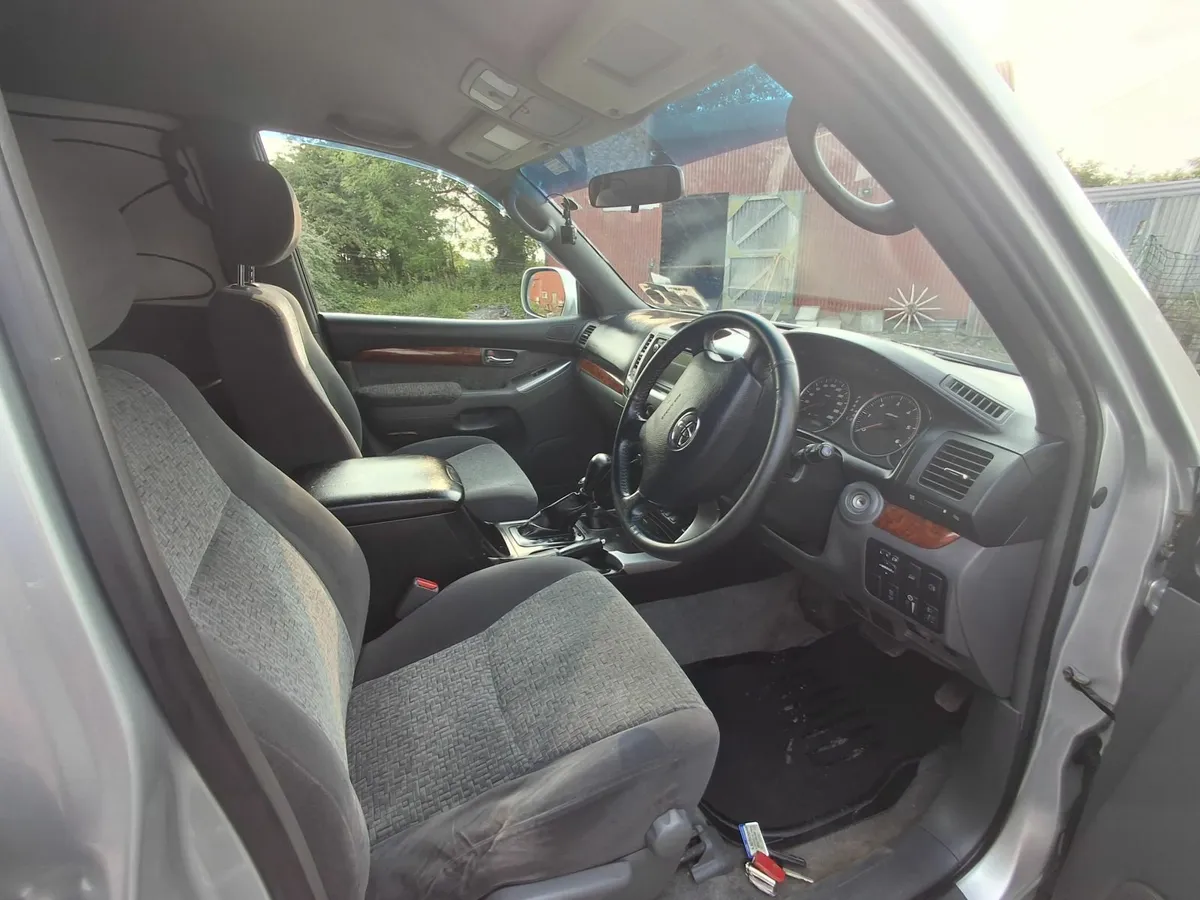 Toyota Land Cruiser 2007 - Image 2
