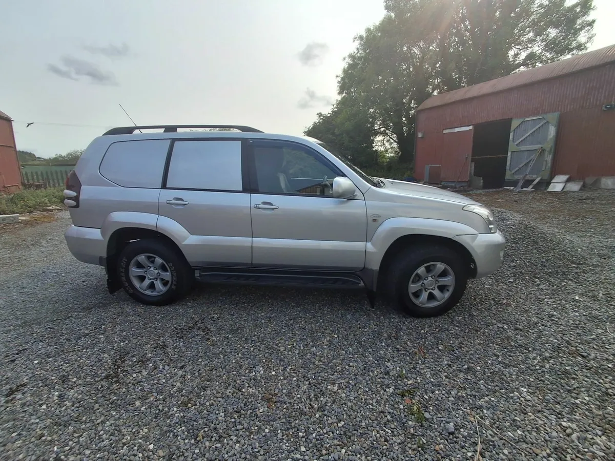 Toyota Land Cruiser 2007 - Image 3
