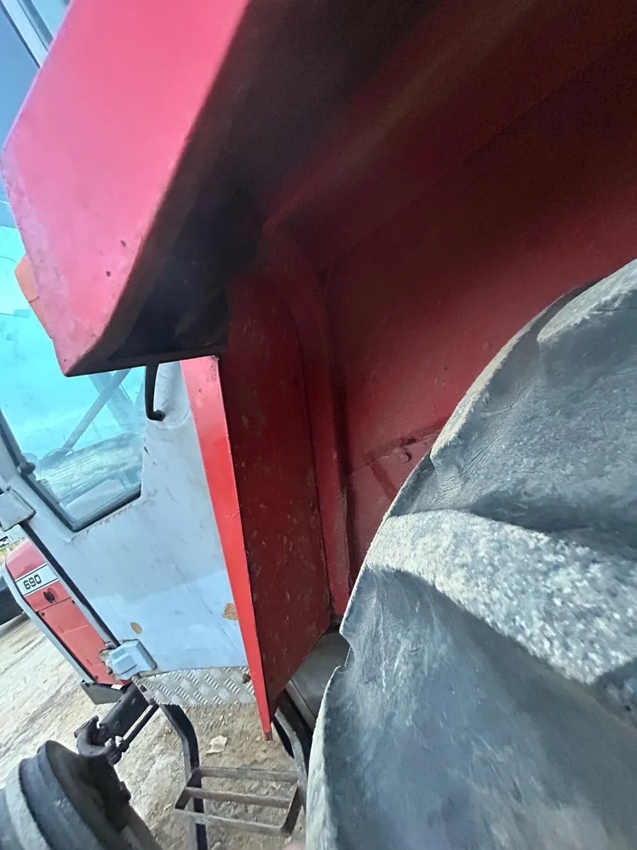 Massey 690 - Image 4
