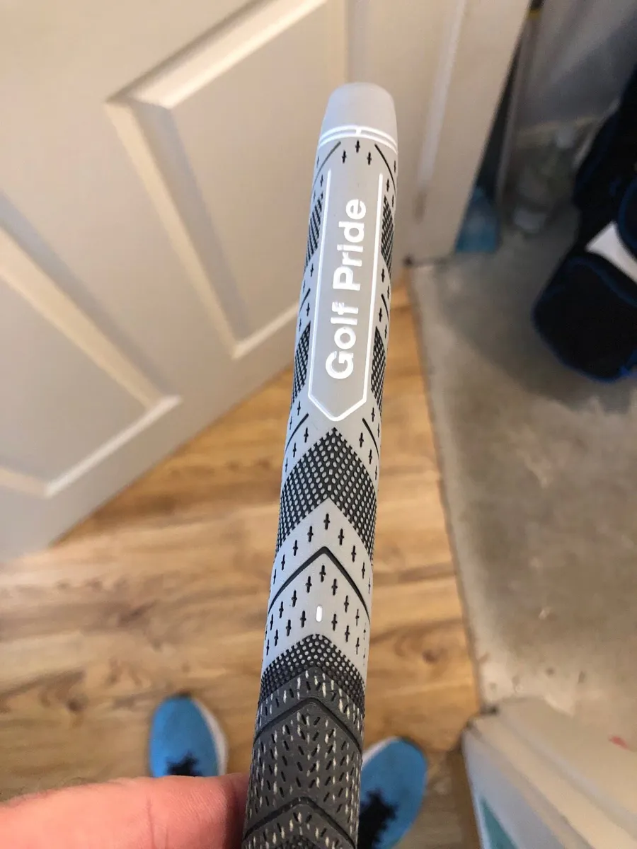 (10) MIDSIZE Golf Pride MCC Grips - Image 3