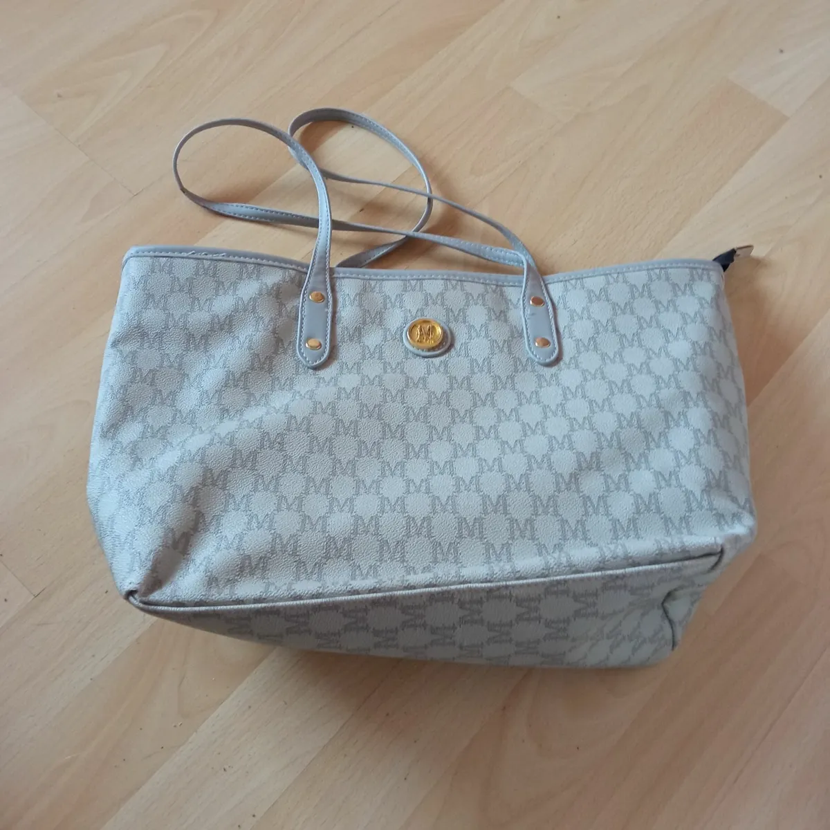 Ladies Handbag - Image 1