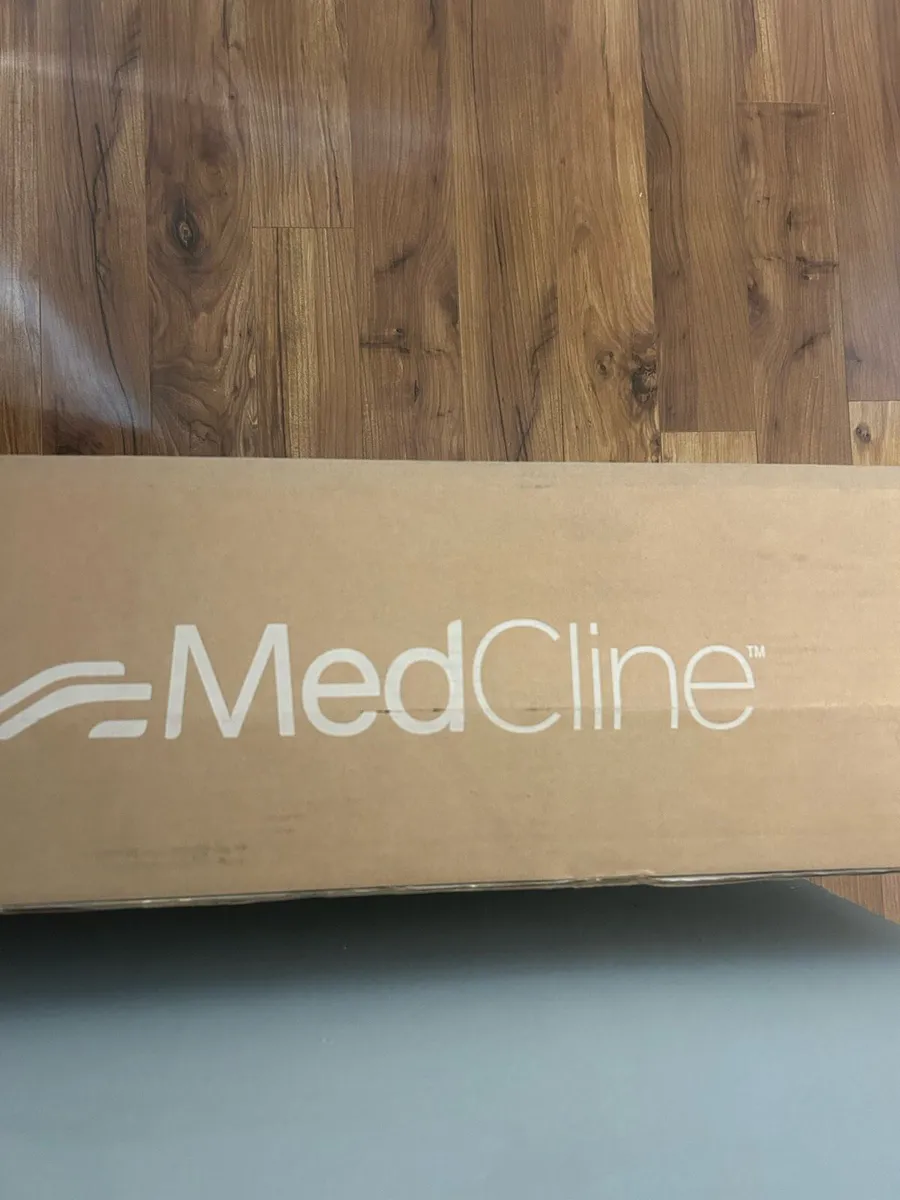 Medcline Shoulder Relief System Pillow - Image 2