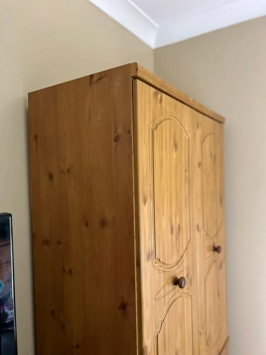 Wardrobe - Image 3