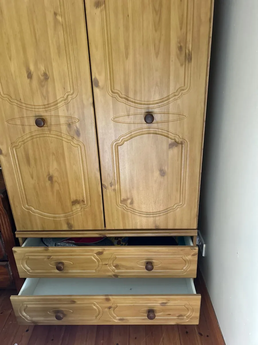 Wardrobe - Image 4