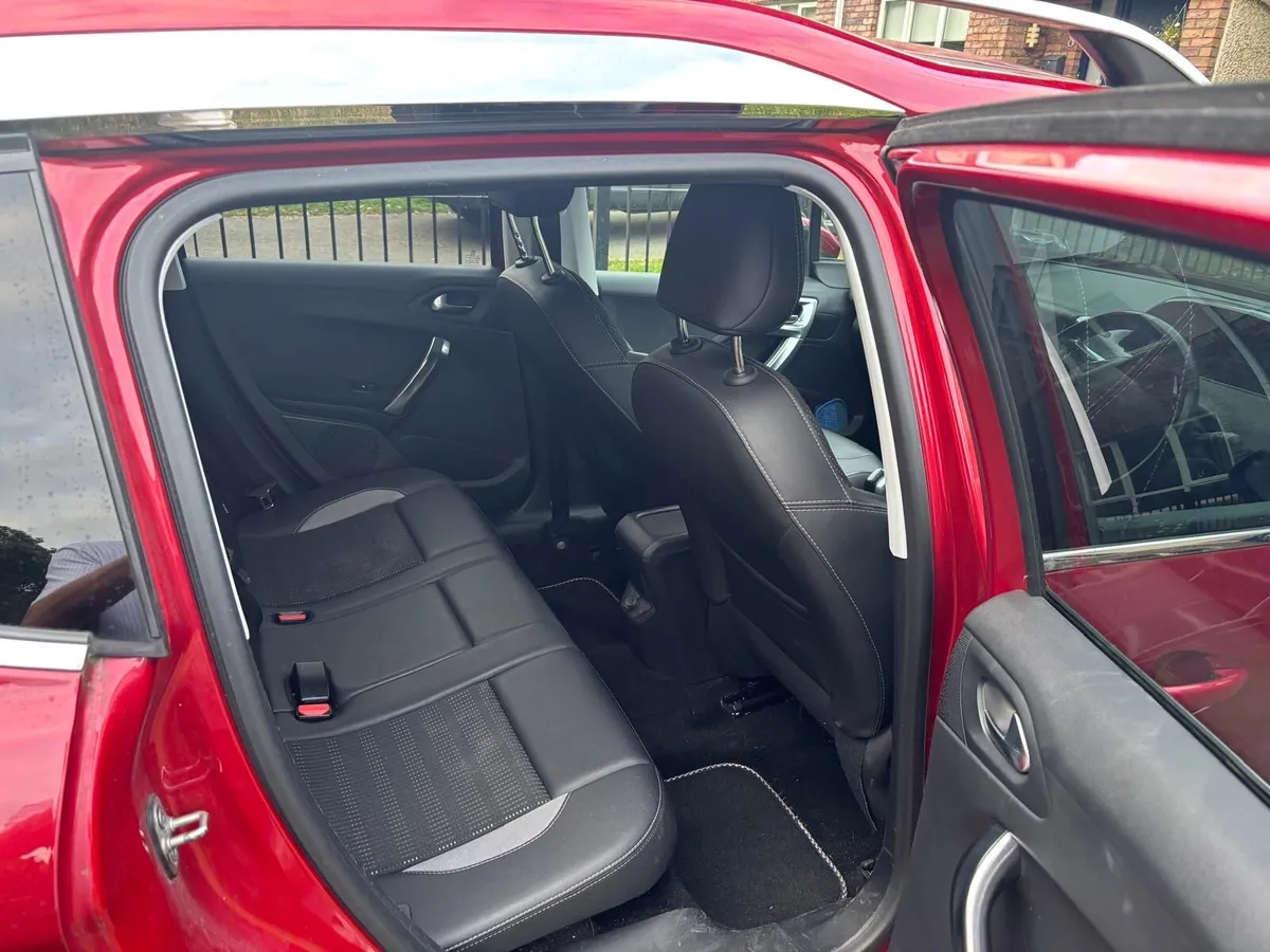 Peugeot 2008 - Image 2