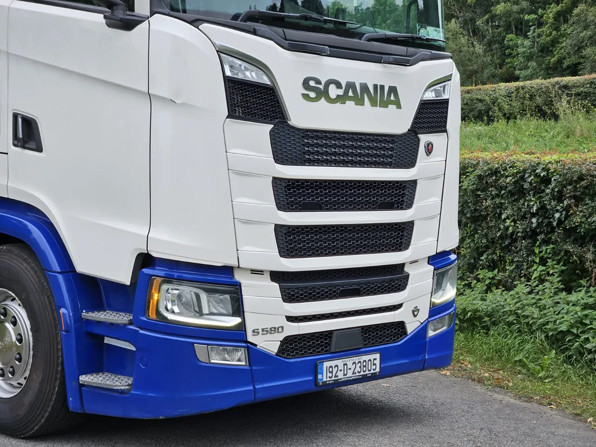 SCANIA S580 V8 - Image 2