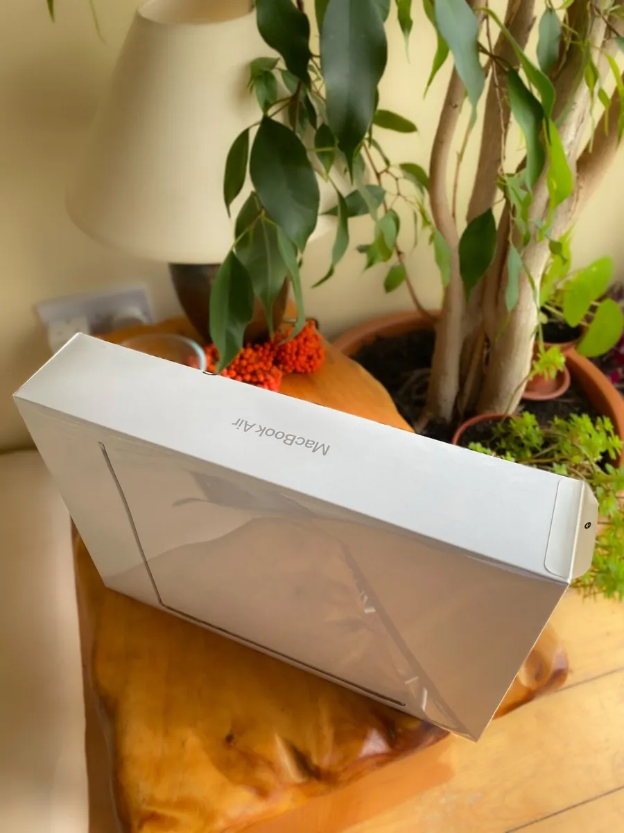 New MacBook Air 13” M2 - 8GB RAM, 512GB SSD - Image 1