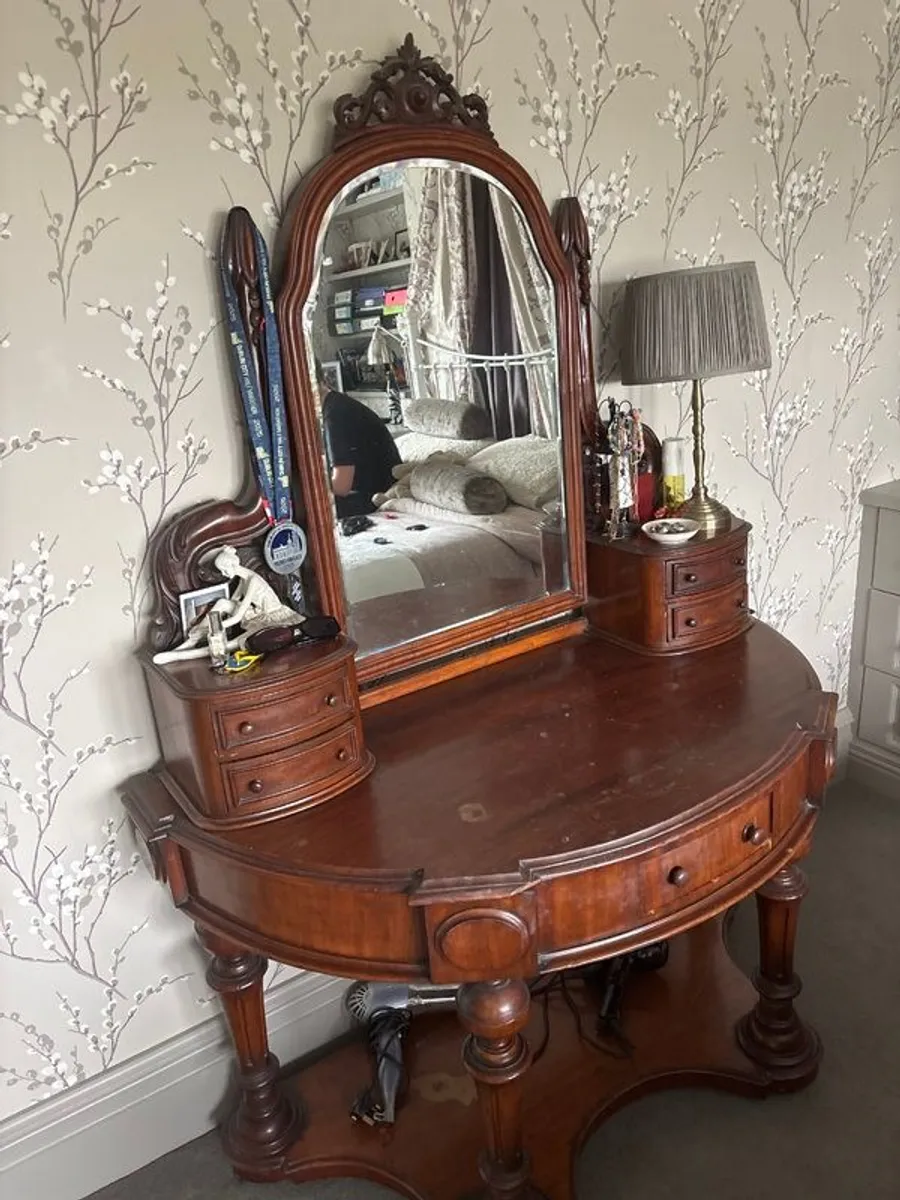 Mahogany Dressing Table