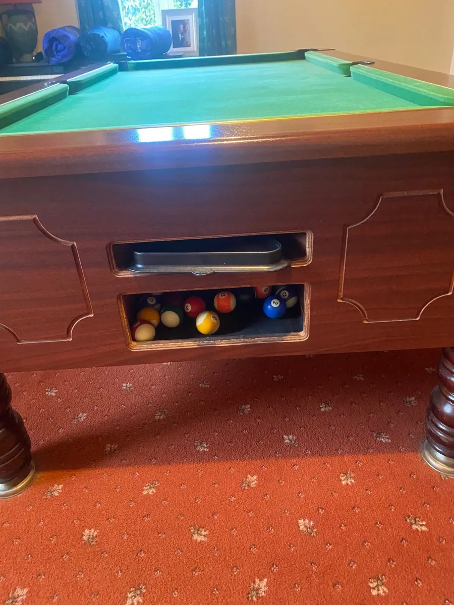 Pool table - Image 2